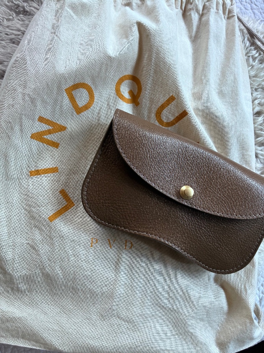 Lindquist Crossbody Faba in Otter